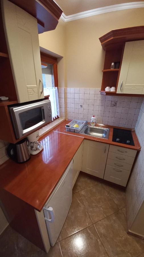 Nefelejcs Fagyizo Es Apartmanhaz Kistolmacs Exteriér fotografie