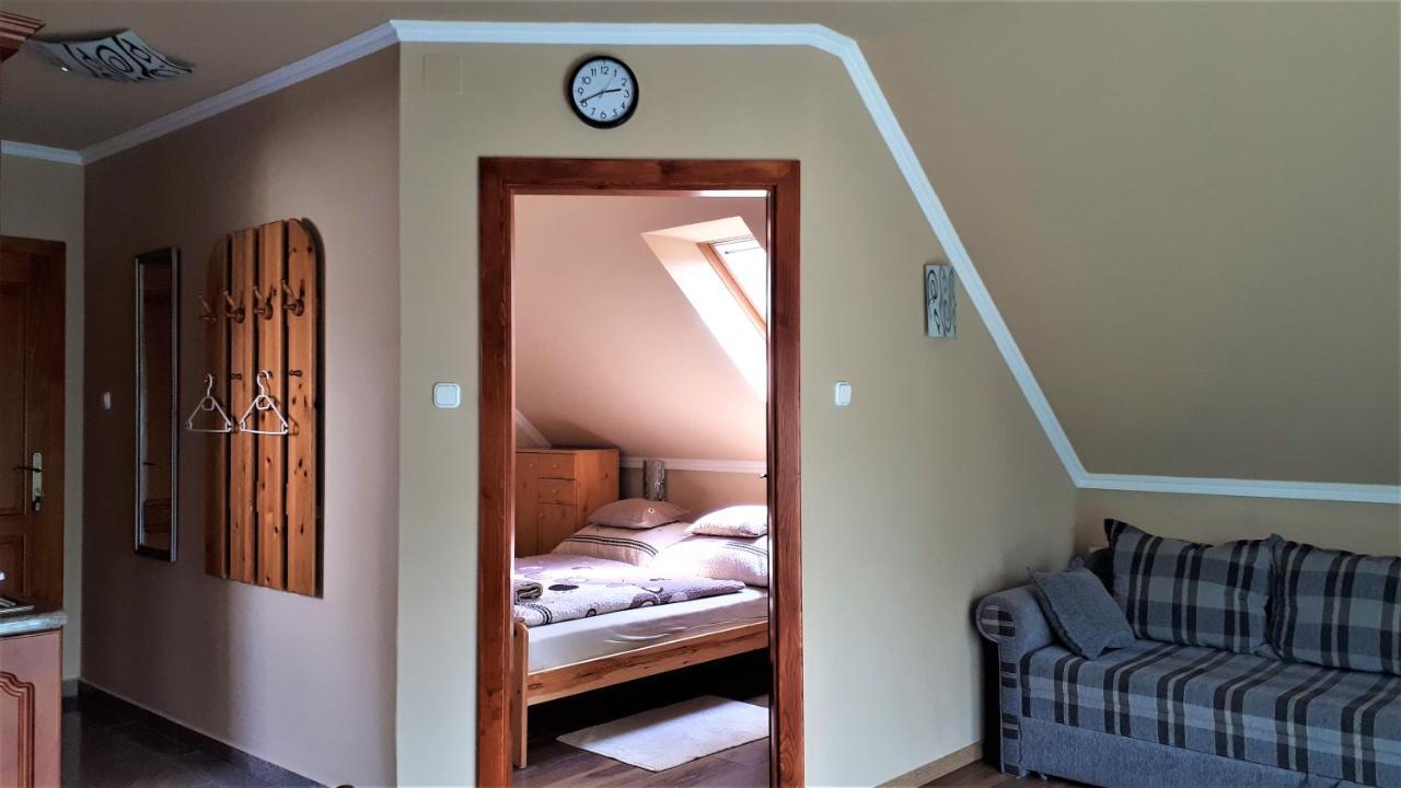 Nefelejcs Fagyizo Es Apartmanhaz Kistolmacs Exteriér fotografie